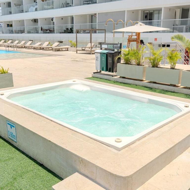 Apartamento Despierta Frente al Mar, con jacuzzi, piscinas y baño turco, cerca al aeropuerto - Two-Bedroom Apartment - 1
