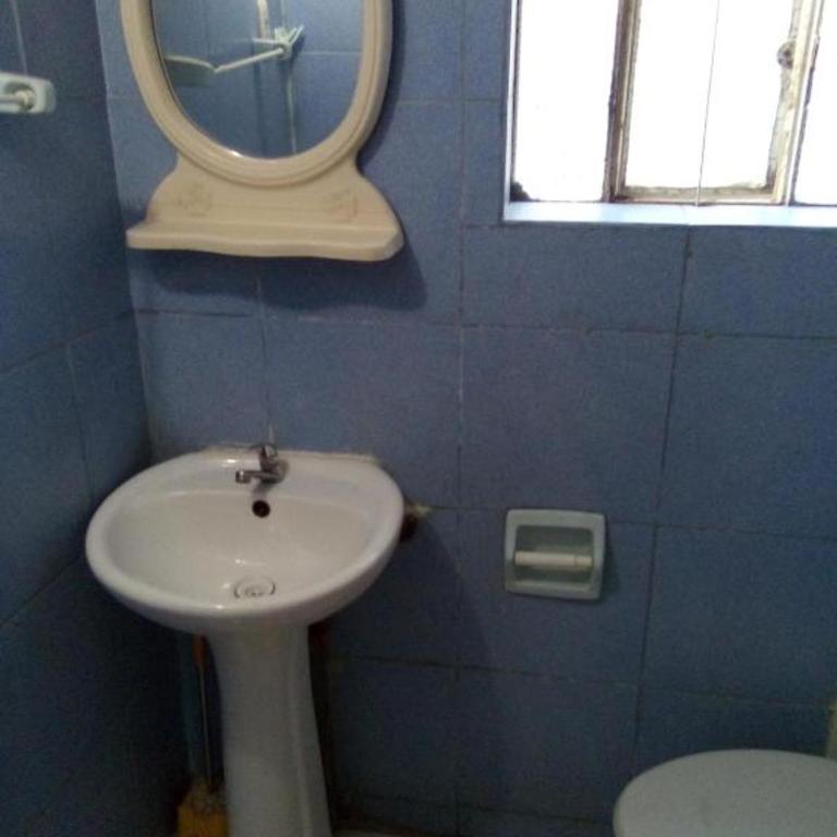 Hostal Inti - Habitación Individual con baño compartido - 3