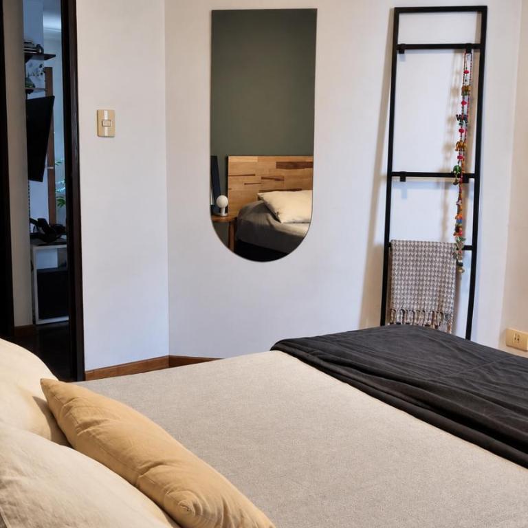 Depto luminoso con balcón en Nueva Córdoba - One-Bedroom Apartment - 9