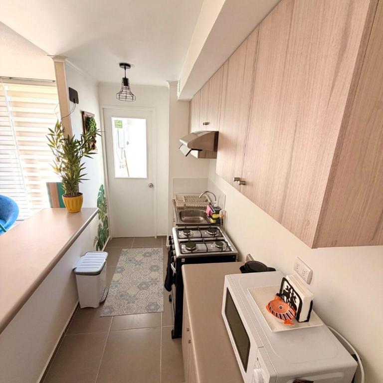Spacious 3 bedroom apartment with pool and parking space - Three-Bedroom Apartment - 2