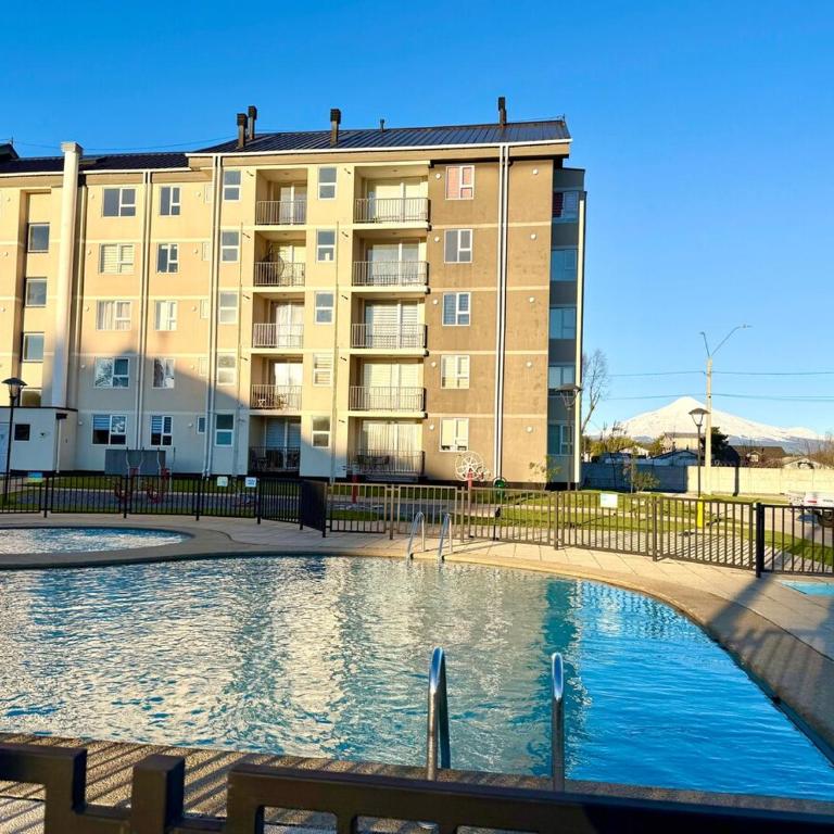 Spacious 3 bedroom apartment with pool and parking space - Three-Bedroom Apartment - 15