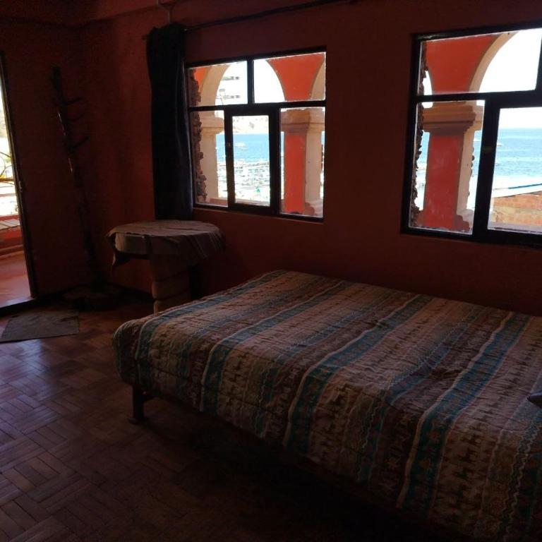 Hostal Leyenda - Classic Triple Room - 1