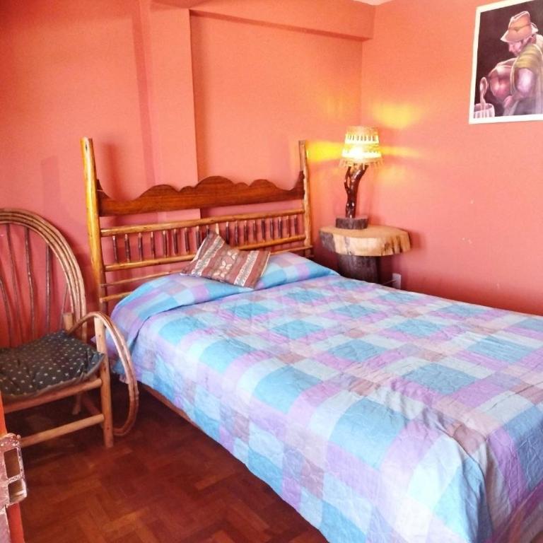 Hostal Leyenda - Small Double Room - 2