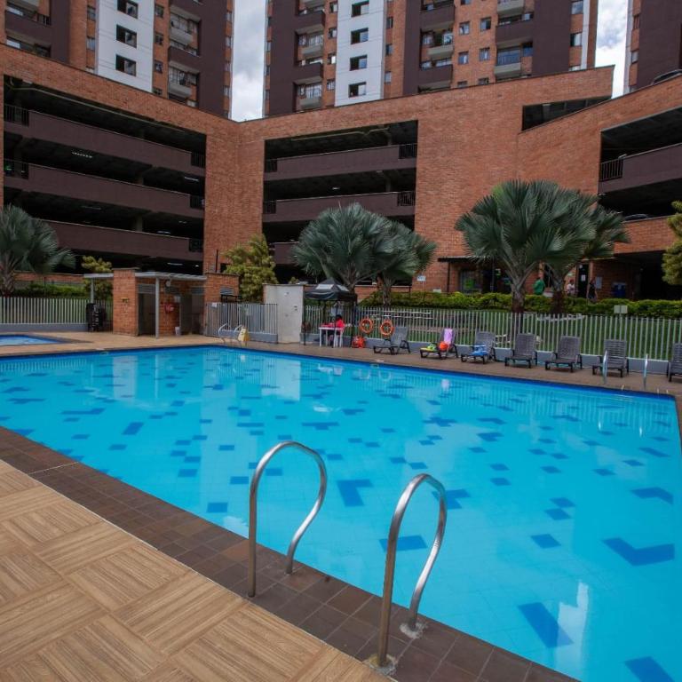Medellín view loft vista City Pool gym - Apartamento de 3 dormitorios - 13
