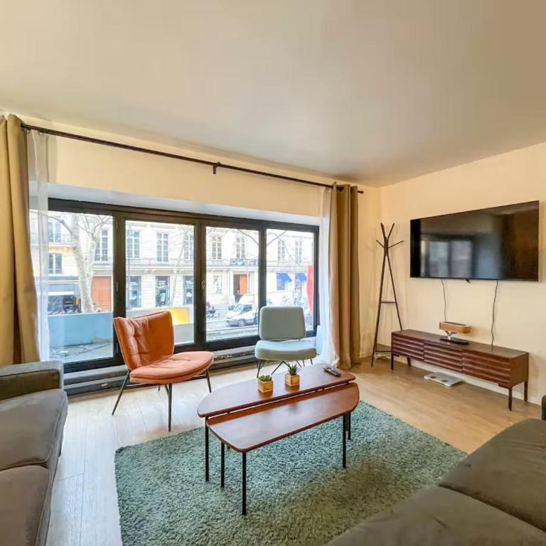 Opera apartment in the heart of Paris - Three-Bedroom Apartment - 10