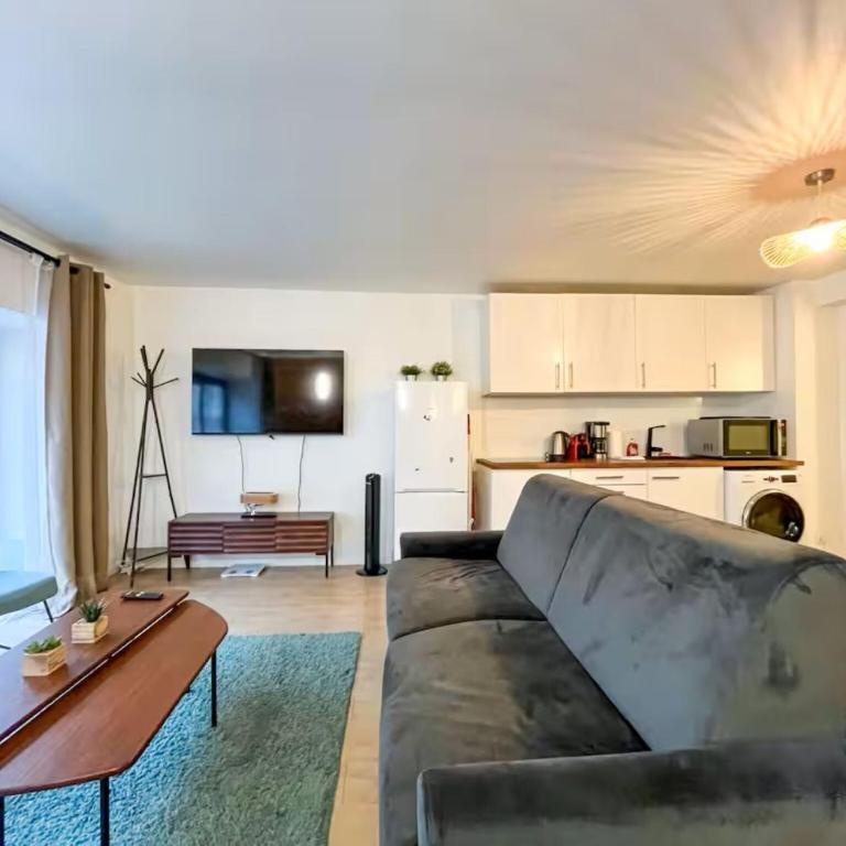 Opera apartment in the heart of Paris - Three-Bedroom Apartment - 11