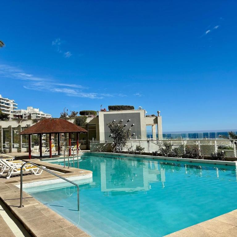 Stunning Ocean View with heated pool - Apartamento - 34