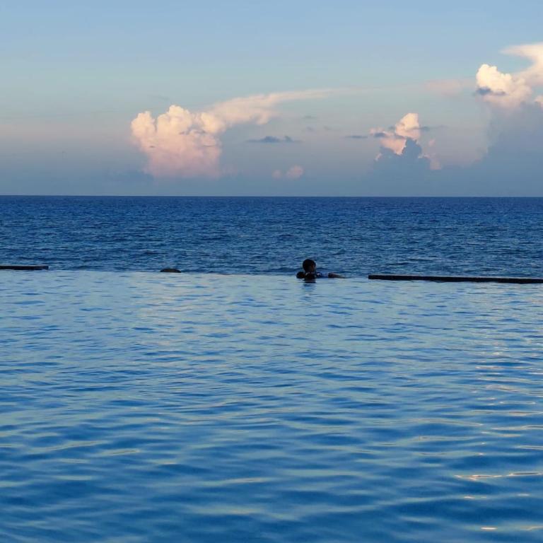 Beautiful Caribbean Ocean View - One-Bedroom Apartment - 1