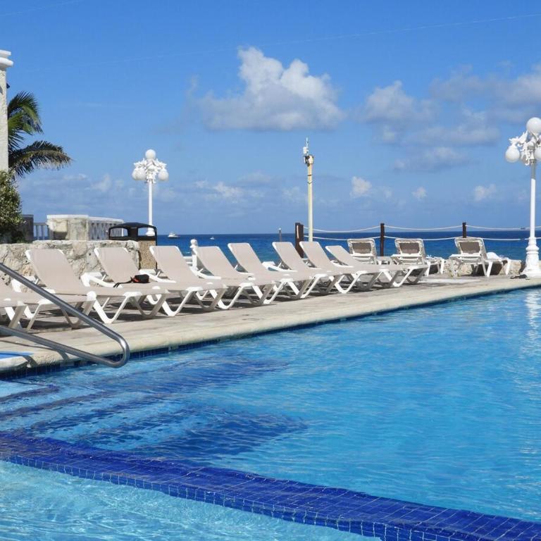 Beautiful Caribbean Ocean View - One-Bedroom Apartment - 14
