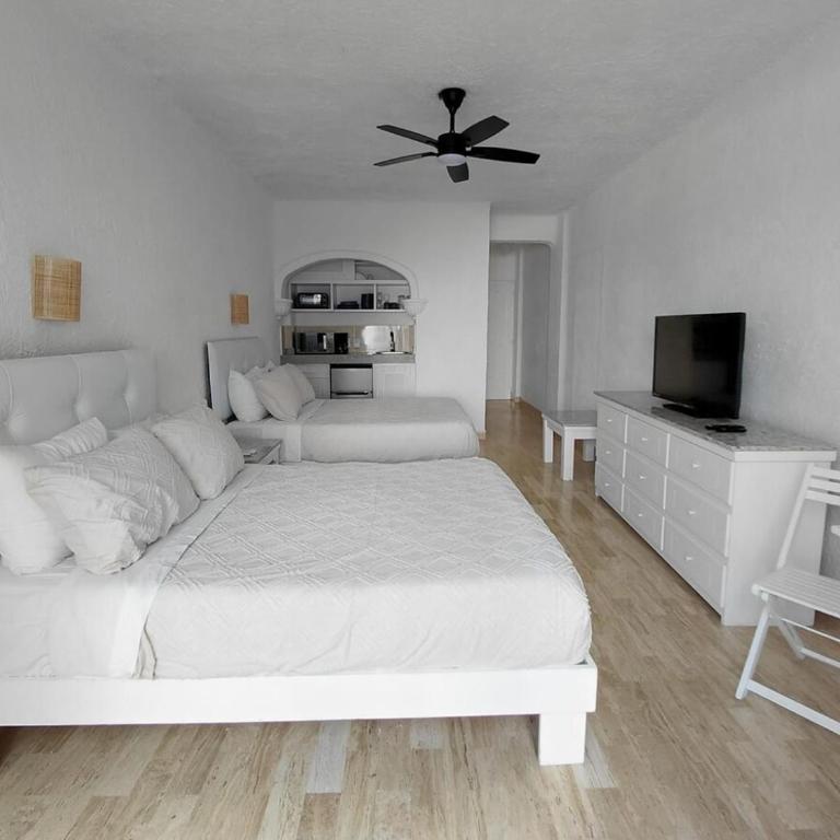 Beautiful Caribbean Ocean View - One-Bedroom Apartment - 4