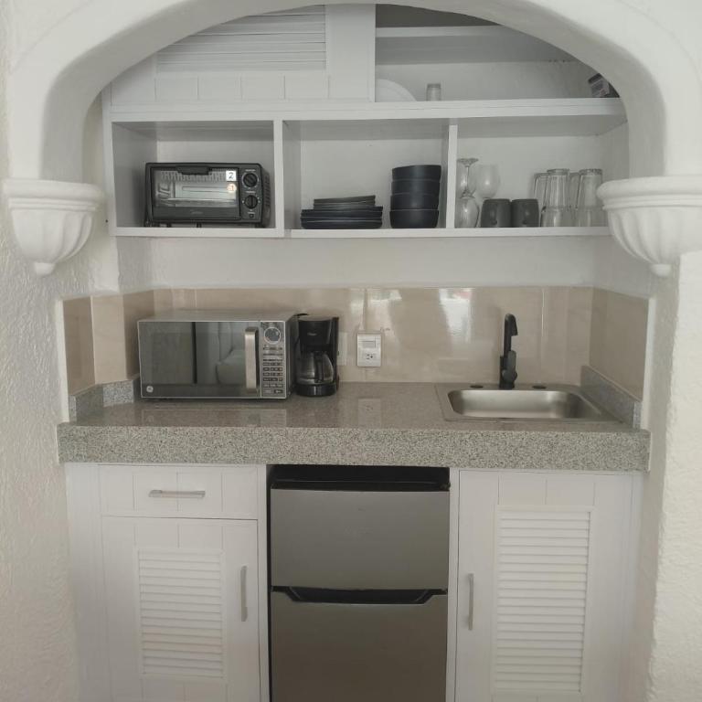 Beautiful Caribbean Ocean View - One-Bedroom Apartment - 10
