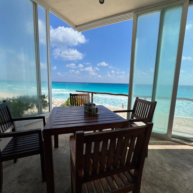 Beautiful Caribbean Ocean View - One-Bedroom Apartment - 28
