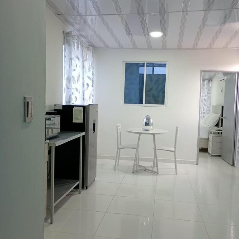Apartasuite Moderno con Aire Acondicionado, WiFi 900MB y Acceso Autónomo - One-Bedroom Apartment - 9