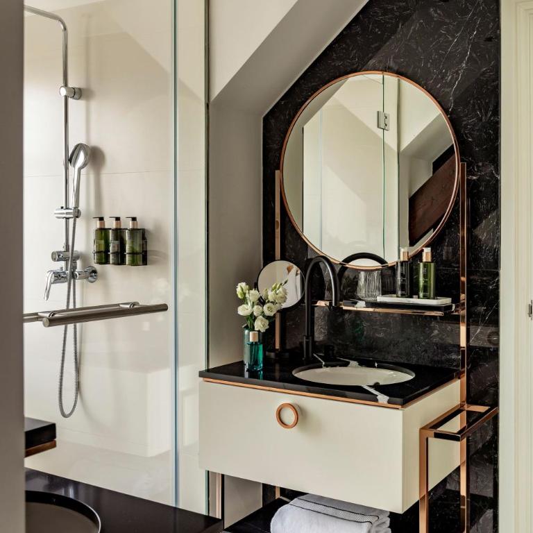 Maison Colbert member of Meliá Collection Notre-Dame - Suite Elena Sorolla - 12