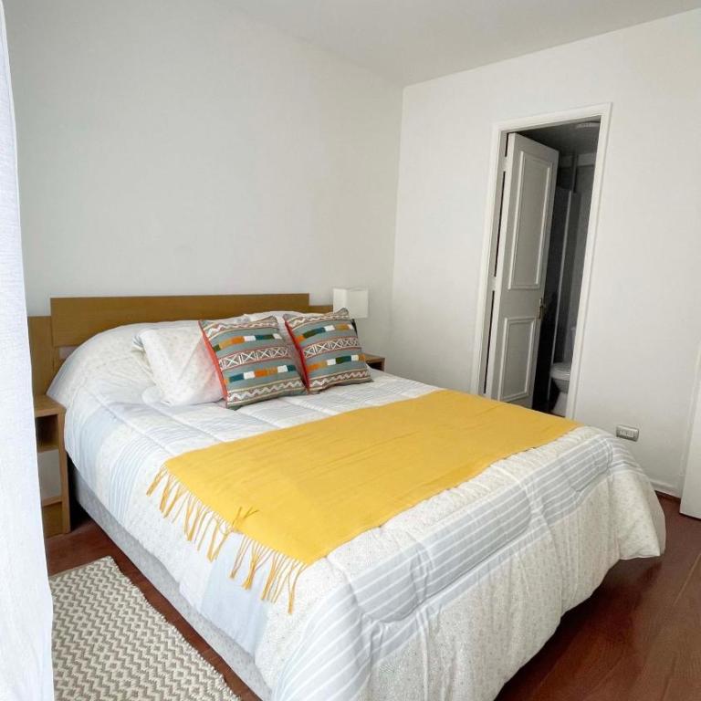 Gina & Oscar - One-Bedroom Apartment - 10