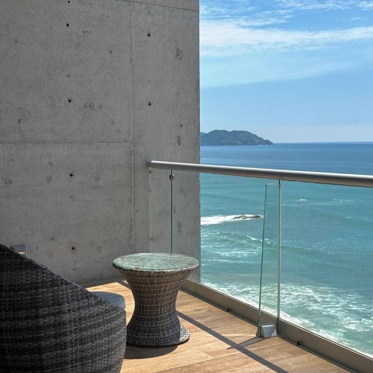 Lujo frente al mar, Alberca, Vista al oceano - Apartment - 51