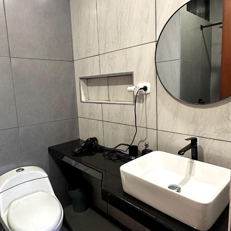 Casa con piscina temperada y Aire Acondicionado en zona exclusiva - Four-Bedroom House - 29