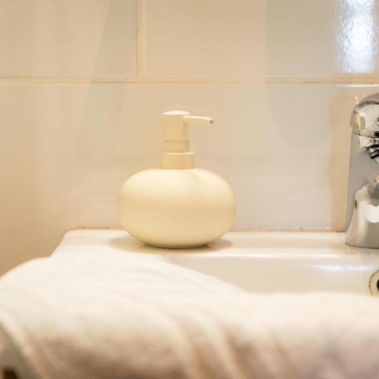 Chez Marie - Chambre Double ou Lits Jumeaux avec Salle de Bains Privative Externe - 12
