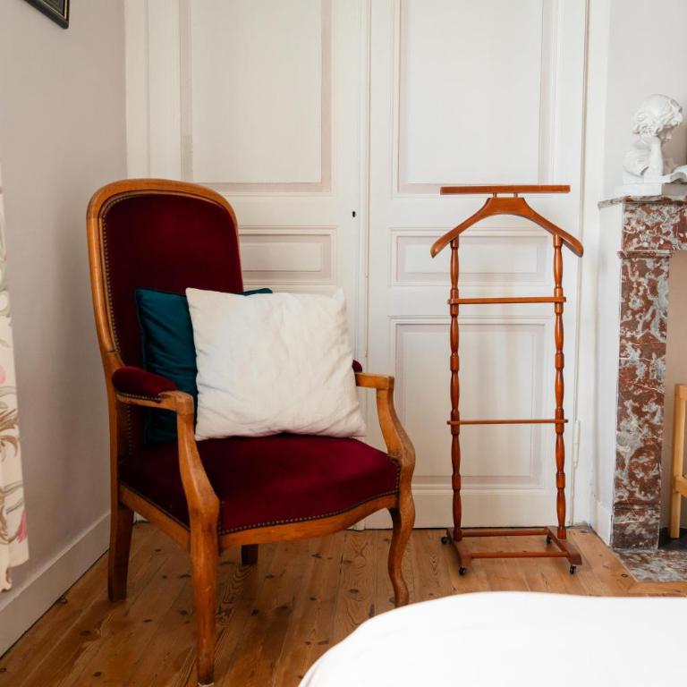 Chez Marie - Chambre Double ou Lits Jumeaux avec Salle de Bains Privative Externe - 18