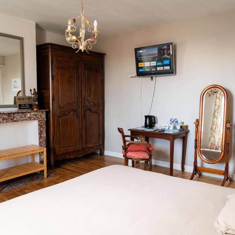 Chez Marie - Chambre Double ou Lits Jumeaux avec Salle de Bains Privative Externe - 20