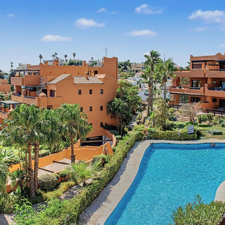 Luxurious Apartment Near the Beach - Two-Bedroom Deluxe Apartment with Ocean View - 2