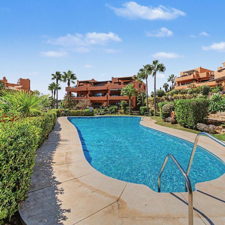 Luxurious Apartment Near the Beach - Two-Bedroom Deluxe Apartment with Ocean View - 4