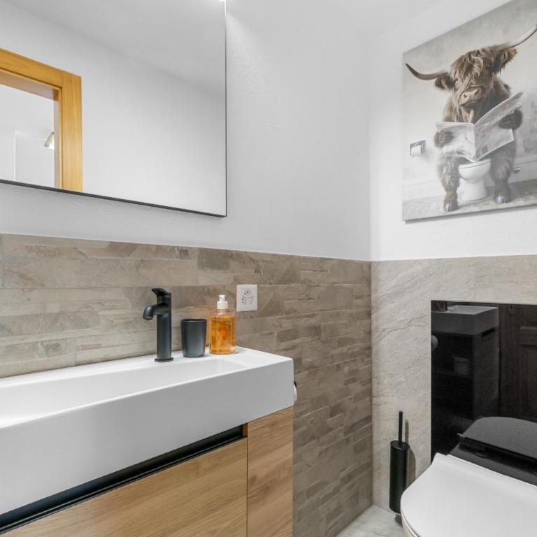 Grand-Place 09 - 5 pers - nid douillet & piscine - Apartment with Mountain View - 9