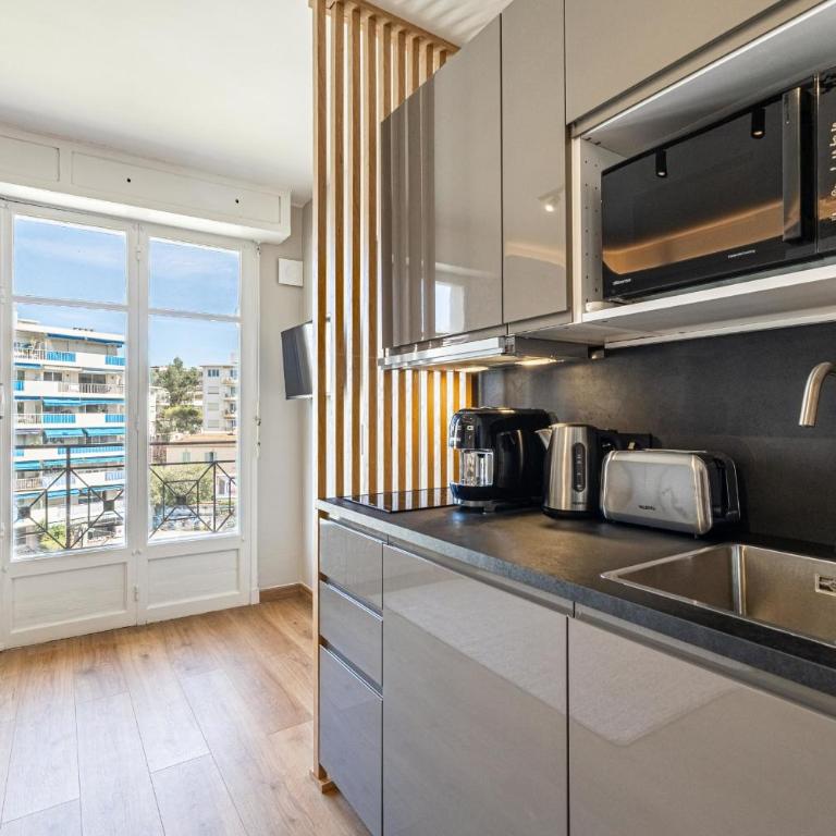 3 MAUB - Renovated 1 bedroom behind Martinez 50m Croisette - Appartement 1 Chambre - Vue sur Ville - 14