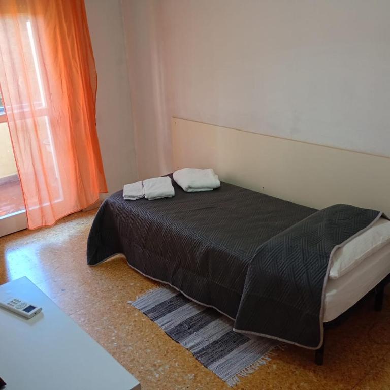 Camera a Novoli - Via Bisenzio, 41 - Three-Bedroom Apartment with Balcony - 5