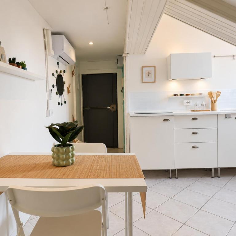 Casa Fiore, rifugio luminoso tra storia e design - Apartment mit 1 Schlafzimmer - 8