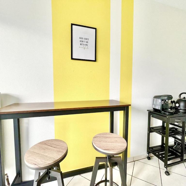 Spacious flat with private bike garage - Appartement 3 Chambres avec Balcon - 2