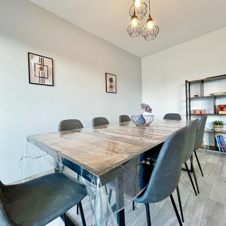 Spacious flat with private bike garage - Appartement 3 Chambres avec Balcon - 4