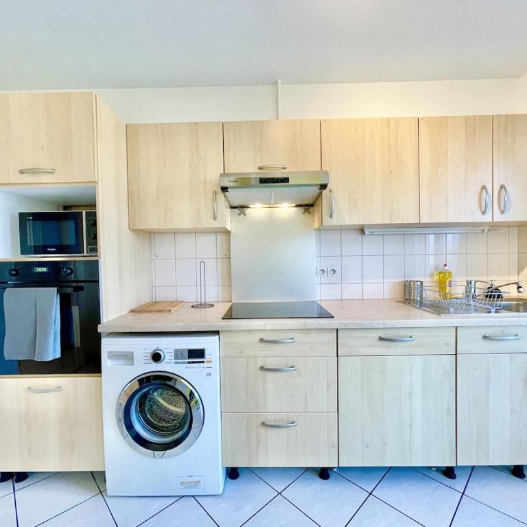 Spacious flat with private bike garage - Appartement 3 Chambres avec Balcon - 15