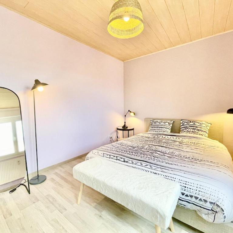 Spacious flat with private bike garage - Appartement 3 Chambres avec Balcon - 17