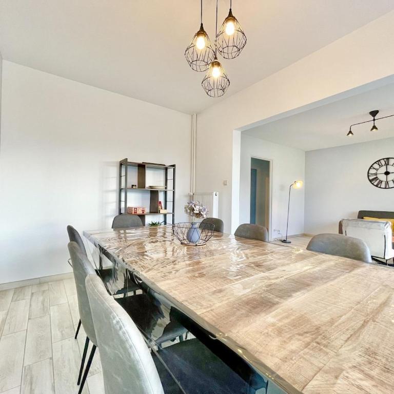Spacious flat with private bike garage - Appartement 3 Chambres avec Balcon - 21
