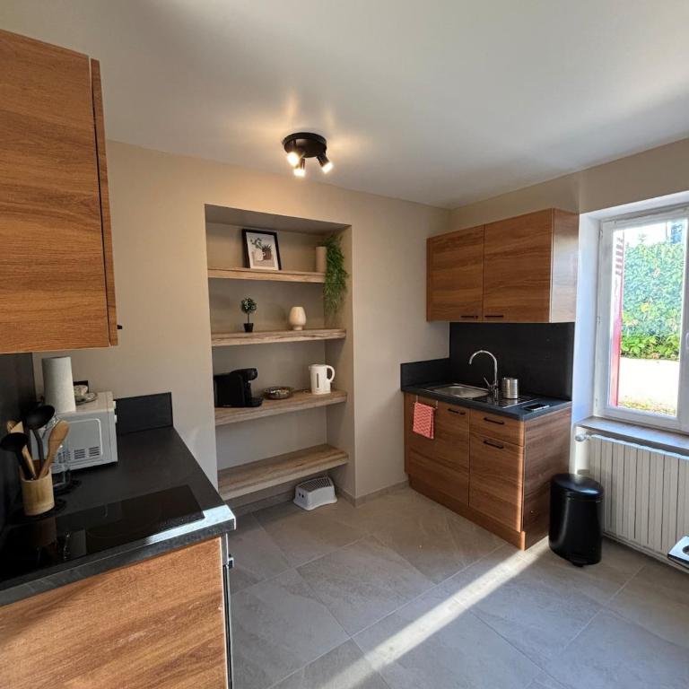 Studio Rénové - Calme - WiFi - Proche Centre ville - Apartamento de 2 dormitorios - 5