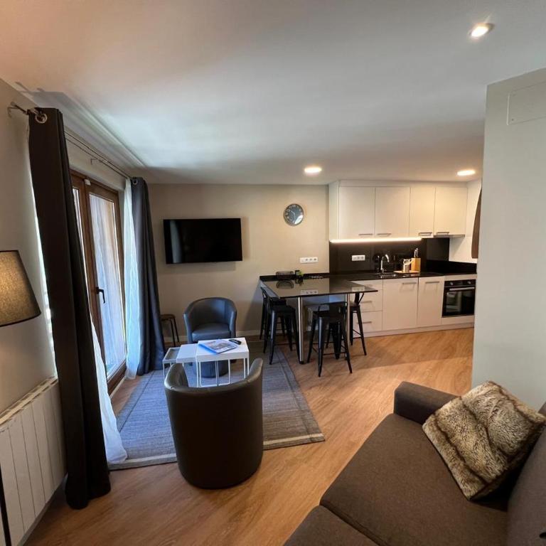Immodelpas Velasquez - Superior Apartment mit 1 Schlafzimmer und Balkon - 3