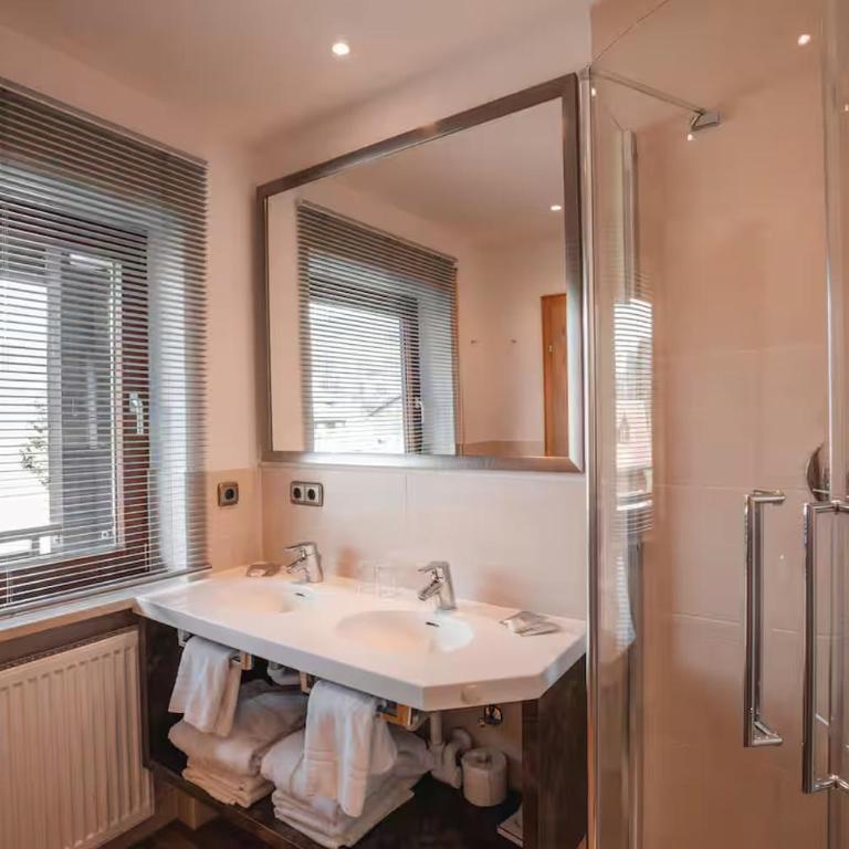 Elegantes Ferienhaus mit Wohlfühlatmosphäre für eine traumhafte und entspannte Auszeit mit der Familie - Ferienhaus - 13