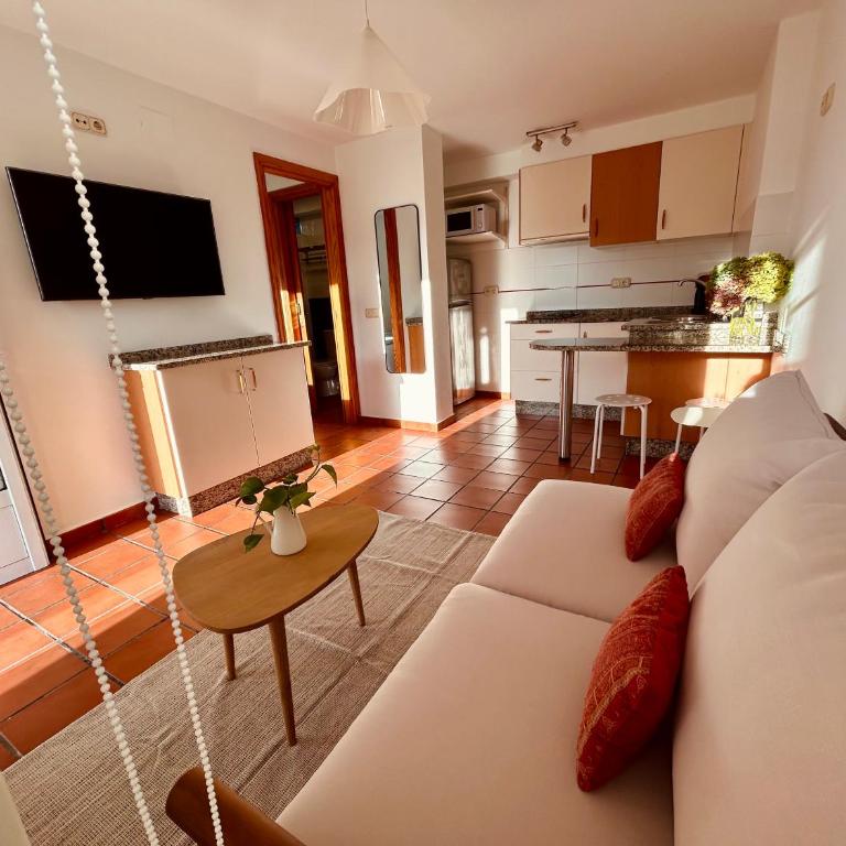 Coqueto apartamento en O Grove con jardín y parking - Apartamento de 1 dormitorio - 4