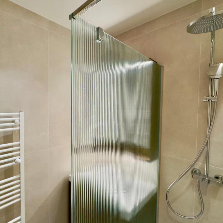 3 FON - 2-bedroom apartment with terrace 3 min Palais - Appartement 2 Chambres Deluxe avec Balcon - 16