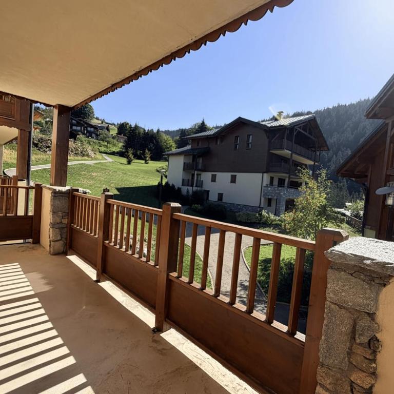 Apartment with 2 large balconies mountain view - Apartment - 15