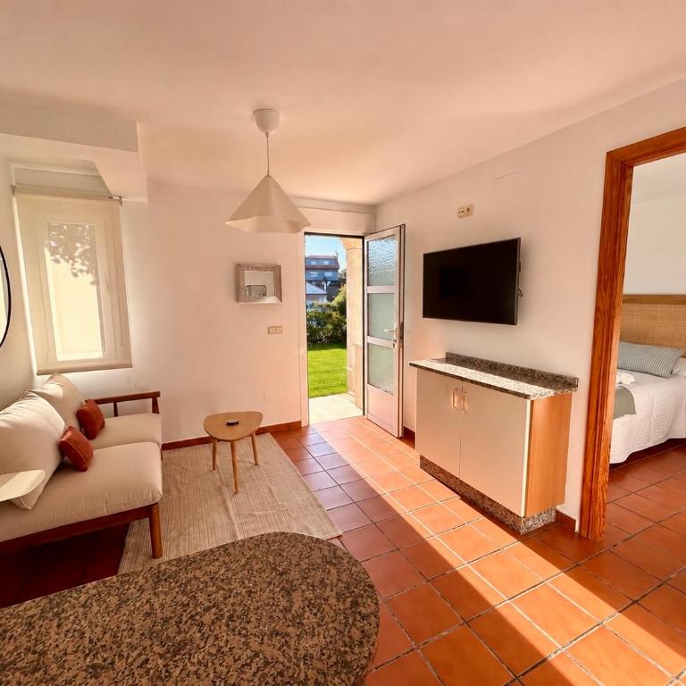 Coqueto apartamento en O Grove con jardín y parking - Apartamento de 1 dormitorio - 17