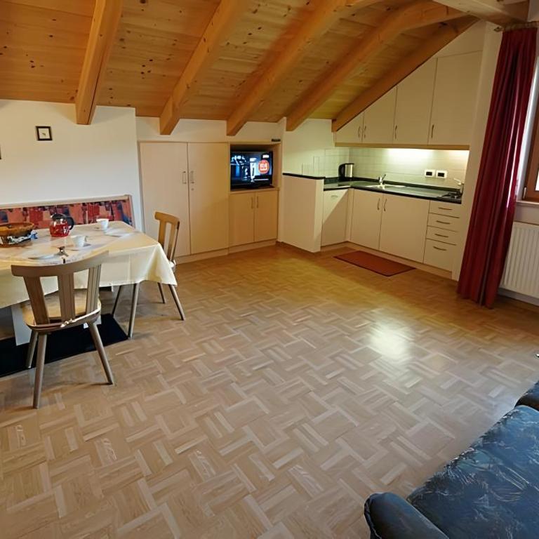 Wirthof Apartments - Appartamento Superior con 1 Camera da Letto e Balcone - 3