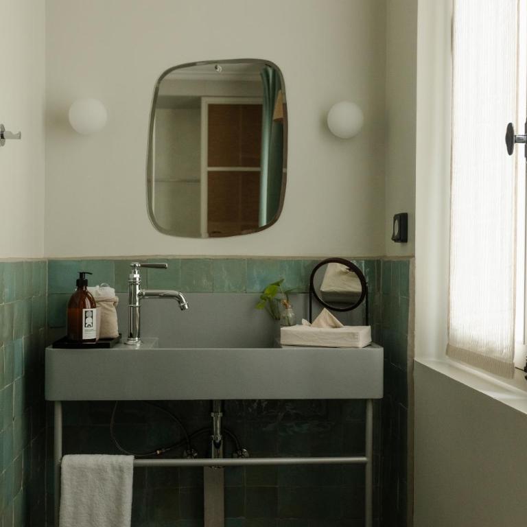 HOY Paris - Yoga Hotel - Chambre Simple Standard - 8