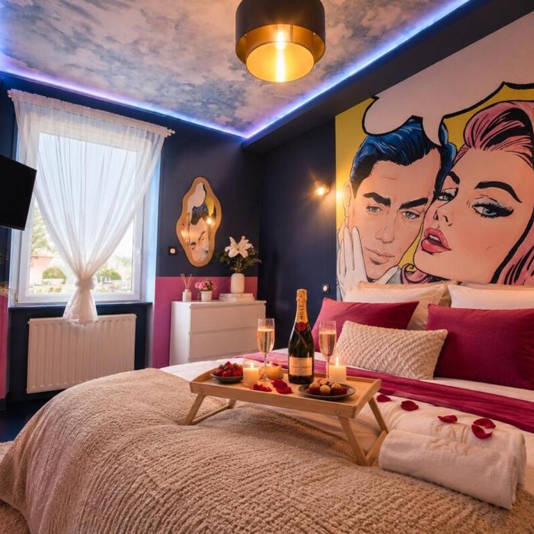 By FLB Property - POP ART & Jacuzzi, Mulhouse - One-Bedroom Apartment with Spa Bath - 1