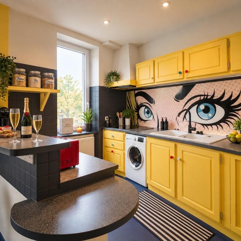 By FLB Property - POP ART & Jacuzzi, Mulhouse - One-Bedroom Apartment with Spa Bath - 13