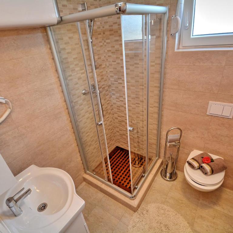 Apartments Blazevic - Studio Apartment with Terrace and Sea View - 27
