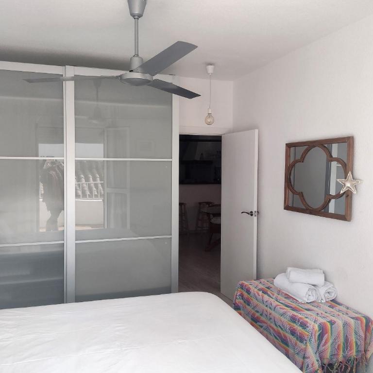 PRECIOSO ATICO JUNTO A LA MAGDALENA - One-Bedroom Apartment - 14