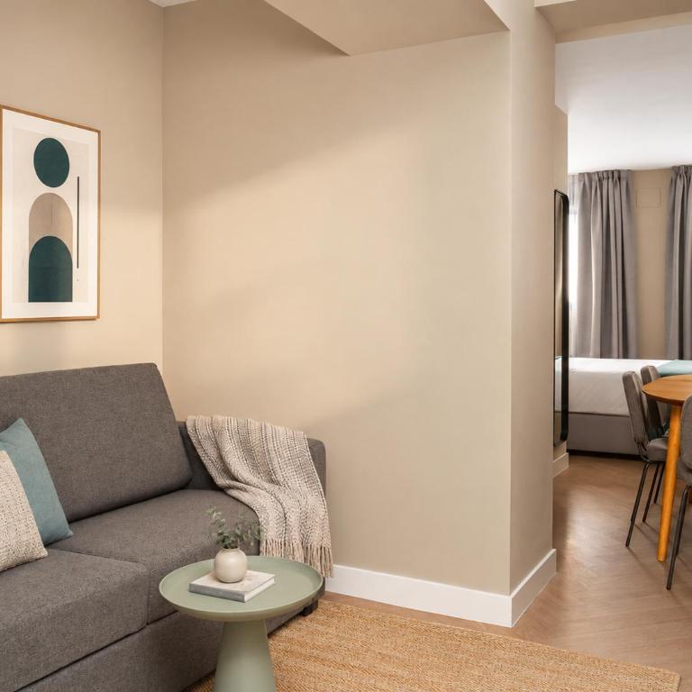 Limehome Madrid Ventas - Family Studio with sofa bed - 3