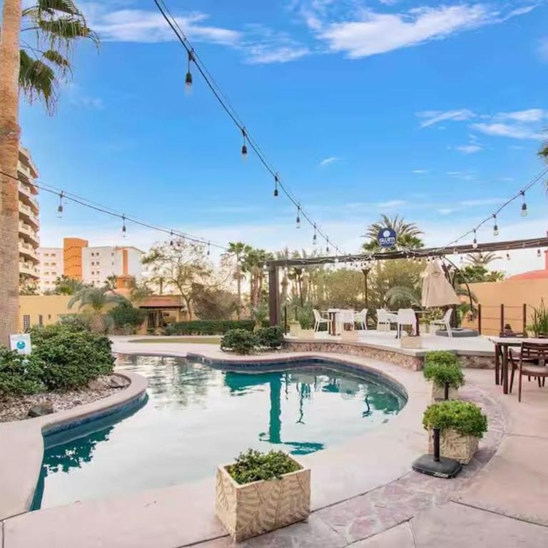 HUGE Ground Floor Patio Fire Pit Private Grill - Appartement 3 Chambres - 17
